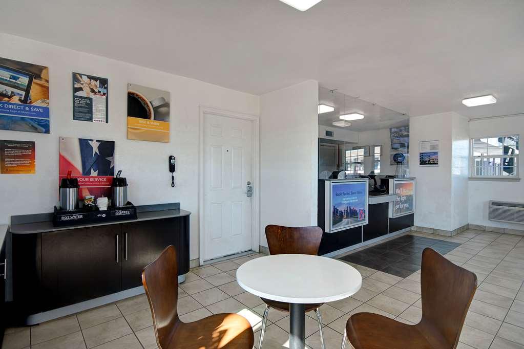 Motel 6 Fort Worth - Northside ภายนอก รูปภาพ